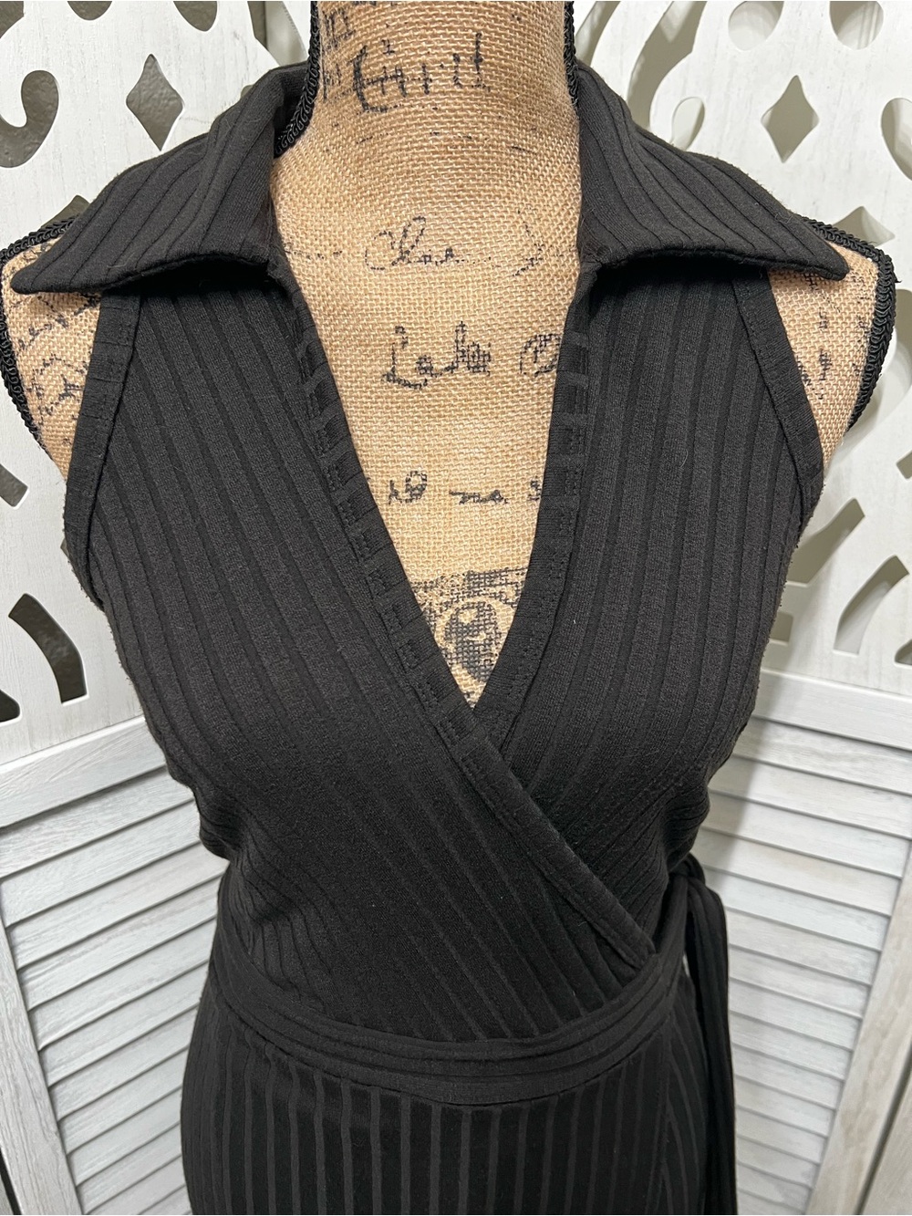 Emprada Sleeveless Black Ribbed Wrap Dress - Picture 3 of 11